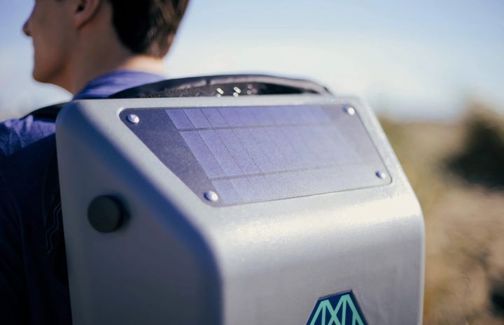 [뉴시스]메이크시프트 트래블러 상단에 탑재된 태양광 패널. (사진 = 뉴아틀라스 캡처) *재판매 및 DB 금지