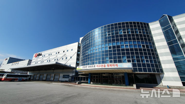 [구미=뉴시스] 국내 최대 라면 생산공장인 농심 구미공장 전경. photo@newsis.com