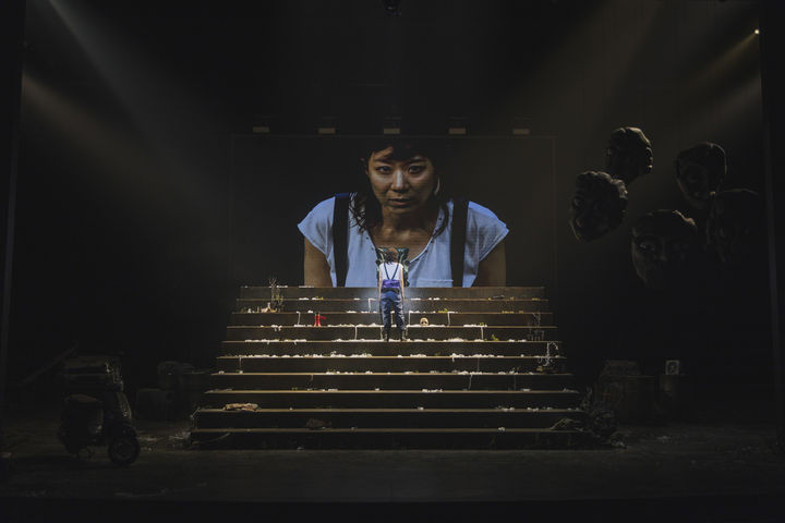 국립극단 연극 '안트로폴리스 Ⅱ-라이오스' 공연 장면. 1인극인 작품은 배우 전혜진이 출연한다. (사진=국립극단 제공) *재판매 및 DB 금지