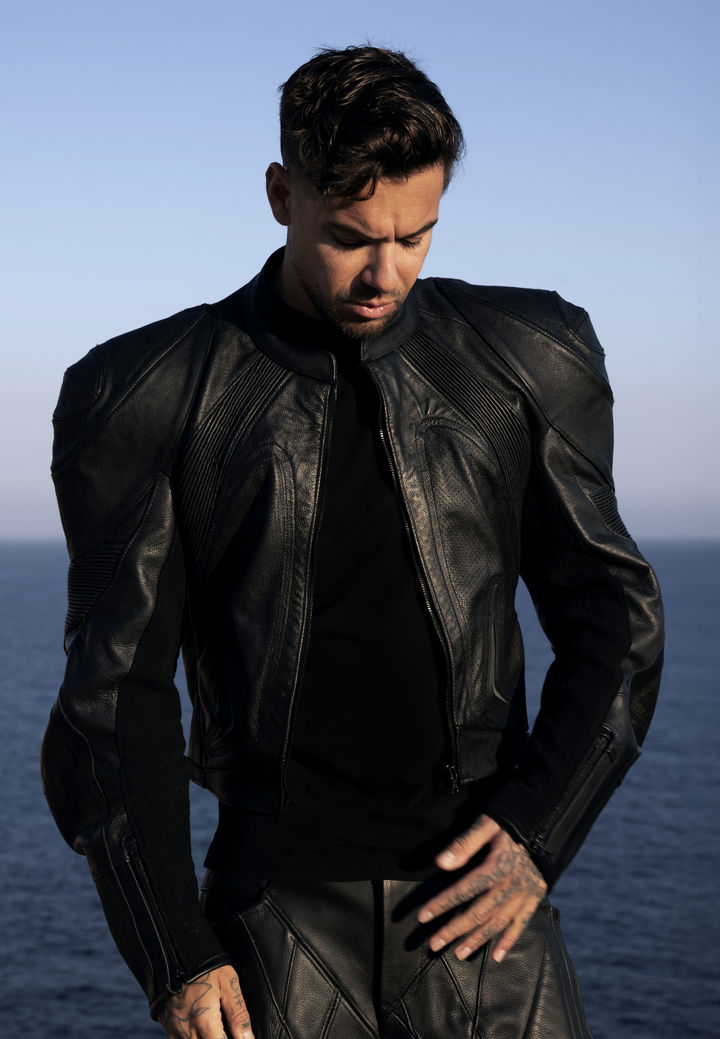 애니마, 찾고야 마는 음악·영상 조합의 도달불능점...'골든' 이재와 작... - 뉴스 썸네일 이미지