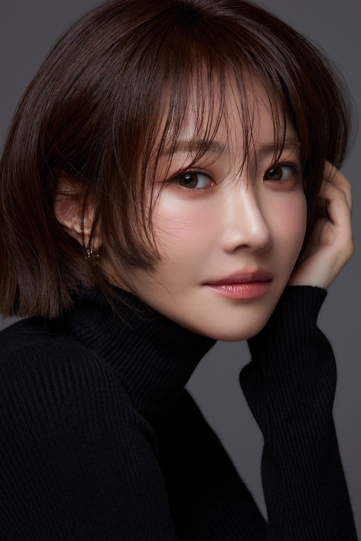 [서울=뉴시스] 고준희. (사진 = 큐브 엔터테인먼트 제공) 2025.11.09. photo@newsis.com *재판매 및 DB 금지