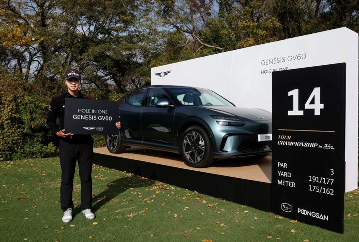 [서귀포=뉴시스]이형준, 투어 챔피언십 14번 홀서 홀인원. (사진=KPGA 투어 제공)