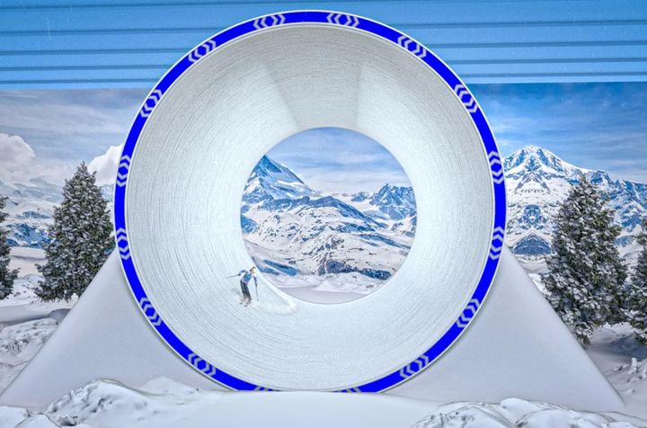 [뉴시스] 호주 스타트업 스노터널(Snowtunnel)이 거대한 원통 내부가 회전하며 스키·스노보드를 즐길 수 있는 '회전식 스키 터널'을 공개했다. (사진 = 스노터널 캡처) 2025.11.10. *재판매 및 DB 금지