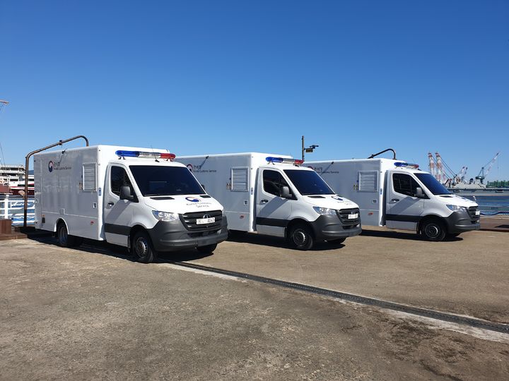 [부산=뉴시스] 부산본부세관은 마약류 등 국민 안전을 위협하는 위해물품의 국내 반입을 철저히 차단하고, 수출입 화물의 신속한 통관을 지원하기 위해 노후화된 차량형 검색기(ZBV) 3대를 최신형 장비로 교체 투입했다고 10일 밝혔다. (사진=부산세관 제공) 2025.11.10. photo@newsis.com *재판매 및 DB 금지