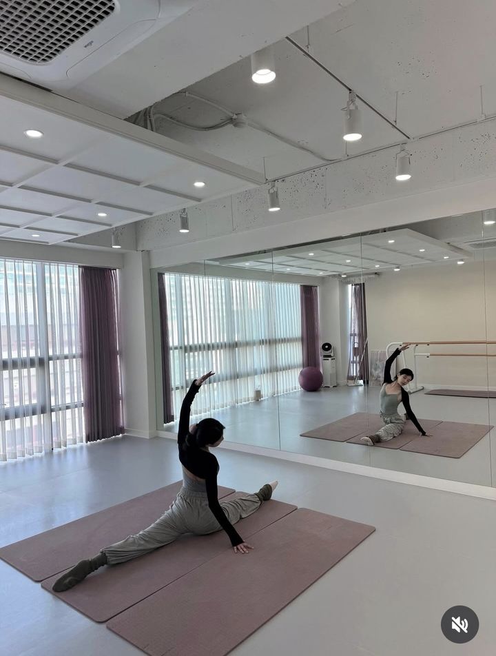 [서울=뉴시스] 수지. (사진=수지 인스타그램 캡처) 2025.11.10. photo@newsis.com *재판매 및 DB 금지