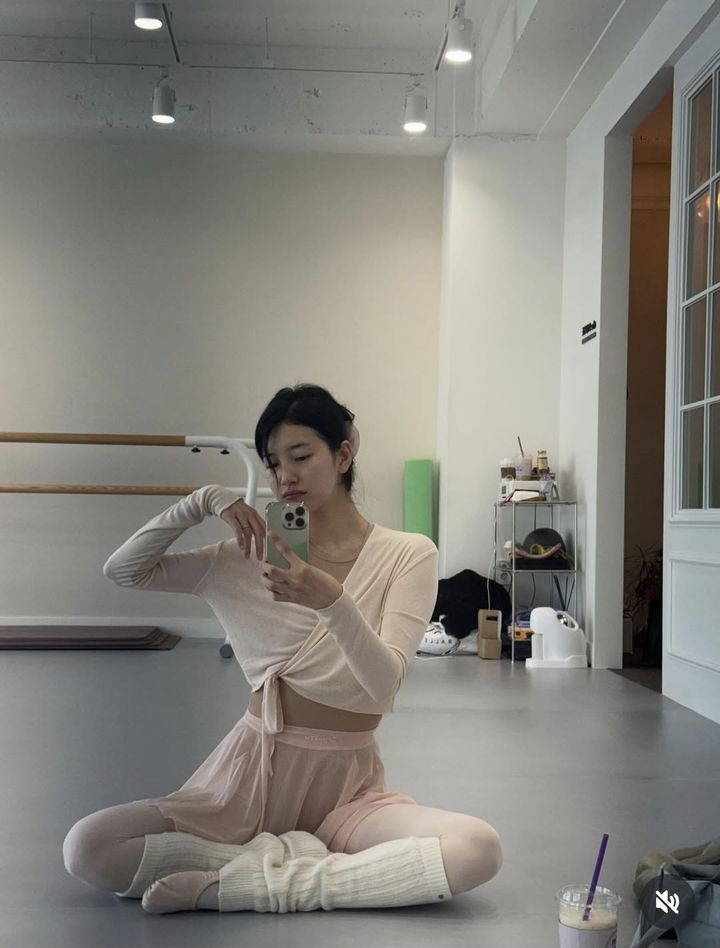 [서울=뉴시스] 수지. (사진=수지 인스타그램 캡처) 2025.11.10. photo@newsis.com *재판매 및 DB 금지