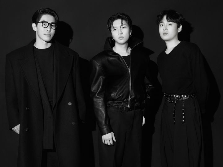 [서울=뉴시스] 왼쪽부터 베이스 황호규, 피아노 요한킴, 드럼 김종국. SM 재즈 트리오. (사진 = SM엔터테인먼트 제공) 2025.11.10. photo@newsis.com *재판매 및 DB 금지