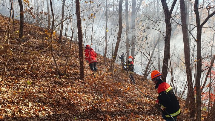 가평군 북면 산불 발생 현장. (사진=산림청 제공) photo@newsis.com *재판매 및 DB 금지