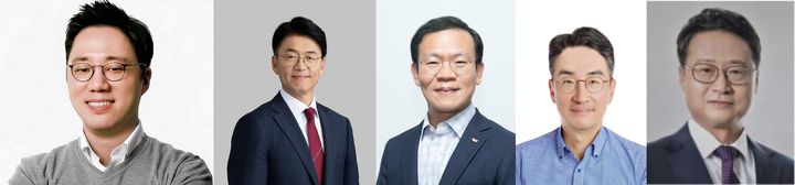 [서울=뉴시스]2026년 SK그룹 사장 승진자들. 왼쪽부터 김정규 SK스퀘어 사장, 김완종 SK㈜ AX 사장, 염성진 SK수펙스추구협의회 커뮤니케이션위원장, 이종수 SK이노베이션 E&S 사장, 정광진 SK실트론 사장. (사진 = SK) 2025.11.10. photo@newsis.com  *재판매 및 DB 금지