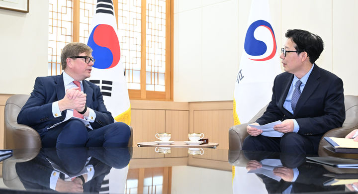 한-핀란드 외교차관 면담…방산·핵심광물 협력 강화 논의