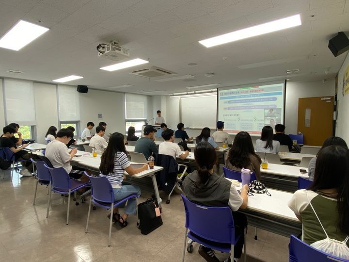 [대전=뉴시스] 지난해 국립한밭대에서 뉴시스 대전충남본부와 국립한밭대 대학일자리본부가 공동주최한 대전시 산하 공공기관 합동채용설명회 모습. (사진=뉴시스 DB). photo@newsis.com *재판매 및 DB 금지