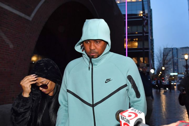 [보스턴=AP/뉴시스] 메이저리그(MLB) 클리블랜드 가디언스의 투수 루이스 오티스가 11일(한국시간) 미국 보스턴 연방법원에 출두하고 있다. 2025.11.11