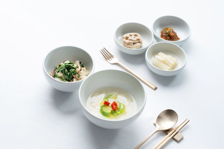 [서울=뉴시스] 롯데호텔앤리조트가 APEC 정상회담에서 선보인 메뉴를 다음달 31일까지 롯데호텔 서울과 시그니엘 서울에서 선보인다.(사진=롯데호텔앤리조트 제공) *재판매 및 DB 금지