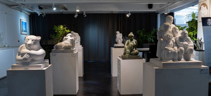 갤러리 아트릭트 실내 공간에 전시 중인 고정수 작가의 대표작들. *재판매 및 DB 금지