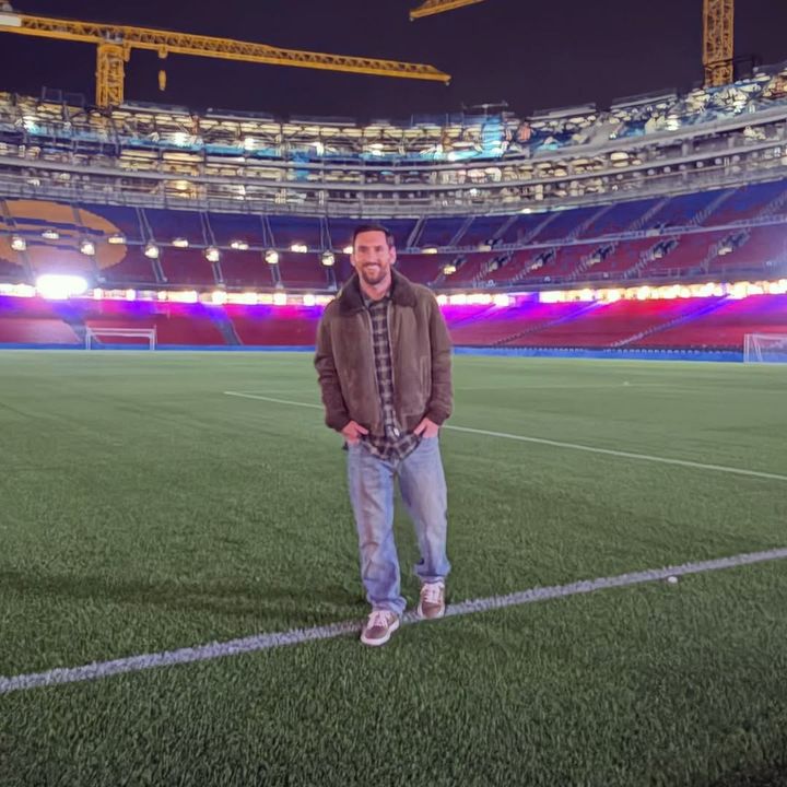 [서울=뉴시스] 리오넬 메시, 스페인 프로축구 프리메라리가 바르셀로나 홈구장 캄노우 방문. (사진=리오넬 메시 SNS 캡처) 2025.11.11. photo@newsis.com *재판매 및 DB 금지