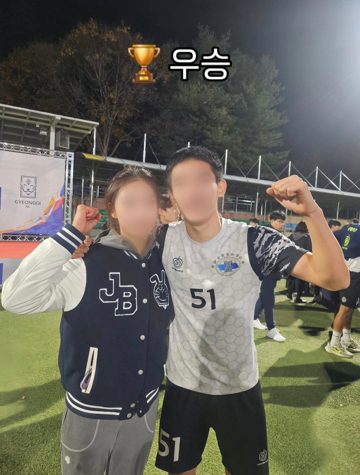 [서울=뉴시스] 송지아(왼쪽), 송지욱. (사진=박연수 인스타그램 캡처) 2025.11.11. photo@newsis.com *재판매 및 DB 금지