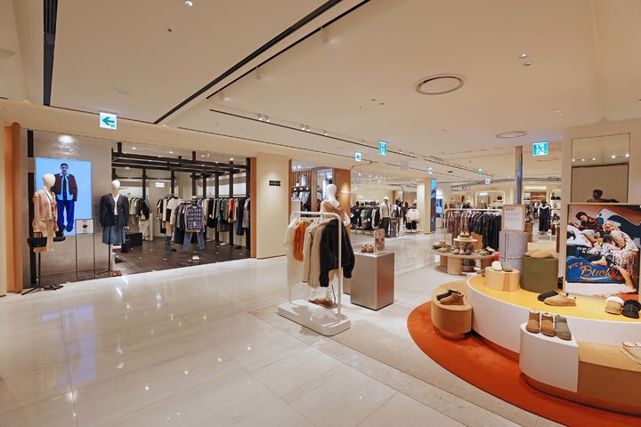 [서울=뉴시스] 신세계백화점이 이른 한파에 겨울 고객 선점을 위한 정기세일에 돌입한다고 12일 밝혔다. (사진=신세계백화점 제공) *재판매 및 DB 금지