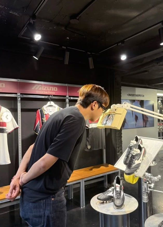 [서울=뉴시스] 임영웅. (사진=임영웅 인스타그램 캡처) 2025.11.11. photo@newsis.com *재판매 및 DB 금지