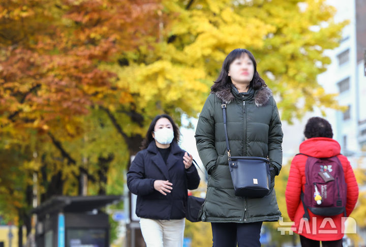 전북, 밤사이 곳곳 서리·얼음…낮 16~18도 '맑음'