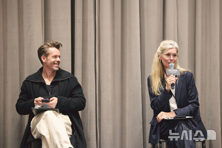  [서울=뉴시스]12일 서울 강서구 LG아트센터에서 열린 '알렉산더 에크만의 해머, 예테보리 오페라 댄스컴퍼니' 기자간담회에서 카트린 할 예술감독이 발언하고 있다. (사진=LG아트센터 제공)