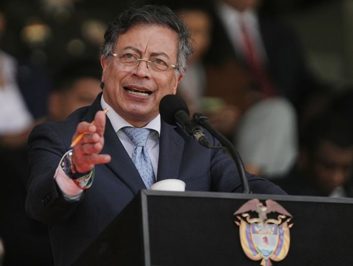 콜롬비아 대통령, 트럼프 위협에 "무기 들것" 경고