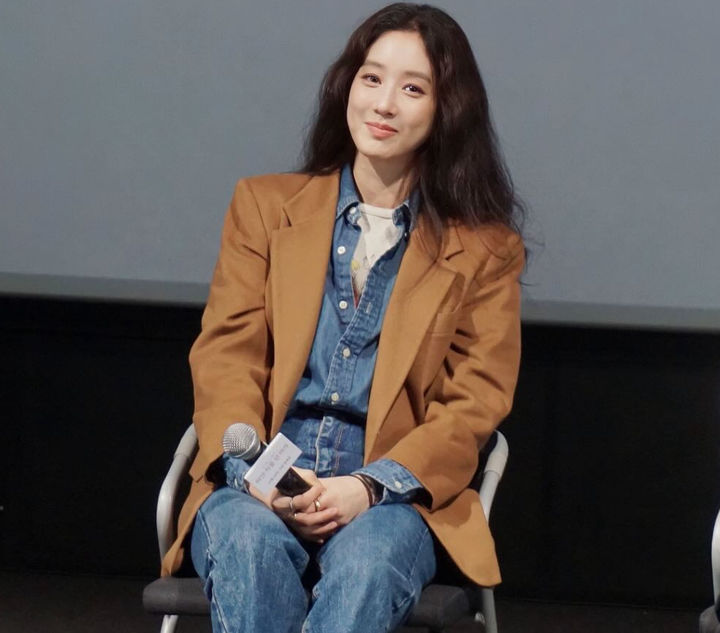 [서울=뉴시스] 배우 정려원. (사진=정려원 인스타그램 캡처) 2025.11.12. photo@newsis.com *재판매 및 DB 금지