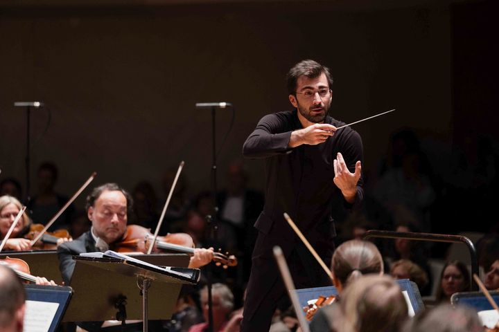 [서울=뉴시스] 지휘자 카키 솔롬니쉬빌리. (사진=빈체로 제공 ⓒDarja Stravs Tisu) 2025.11.13. photo@newsis.com *재판매 및 DB 금지