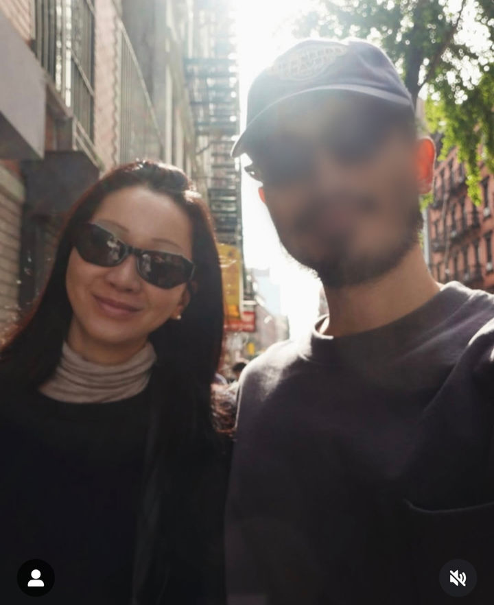 [서울=뉴시스] 모델 겸 배우 장윤주가 남편과 함께한 근황을 공개했다. (사진=장윤주 인스타그램 캡처) 2025.11.13. photo@newsis.com *재판매 및 DB 금지