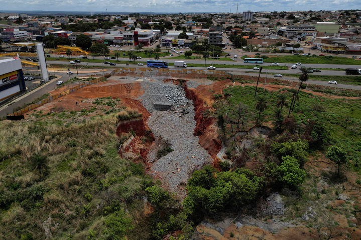 브라질 남동부 폭우와 홍수로 사망자 25명으로 증가