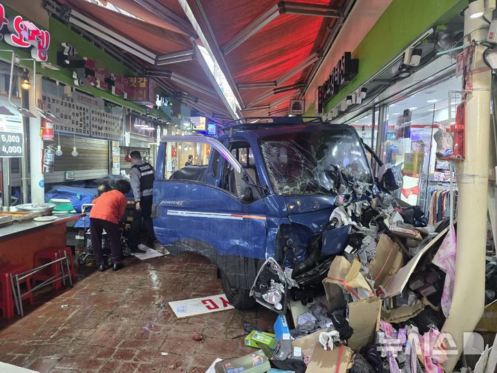 [부천=뉴시스] 정일형 기자 = 사고 당시 모습. (사진=부천소방서 제공)