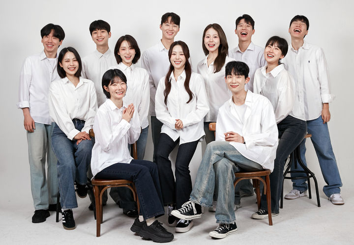 연극 '운빨로맨스' 17차 프로덕션 출연진. (사진=DPS 컴퍼니 제공) *재판매 및 DB 금지