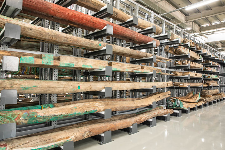 [서울=뉴시스] 평고대가 이관된 전통건축부재보존센터 수장고 (사진=국가유산청 제공) 2025.11.14. photo@newsis.com *재판매 및 DB 금지