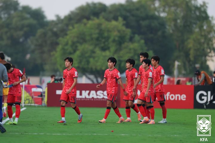 [서울=뉴시스] 한국 17세 이하(U-17) 남자 축구대표팀, 2025 국제축구연맹(FIFA) U-17 월드컵 32강 탈락. (사진=대한축구협회 제공) *재판매 및 DB 금지