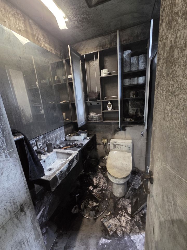 [세종=뉴시스] 세종시 산울동 오피스텔 화재 상황.(사진=세종소방본부 제공). 2025.11.16. photo@newsis.com. *재판매 및 DB 금지