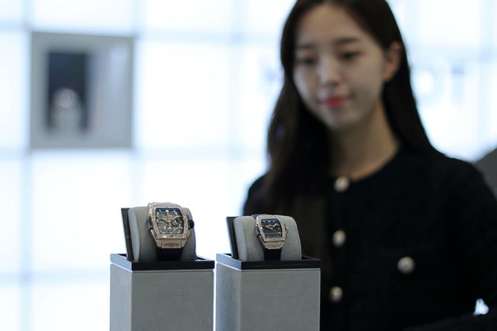 [대구=뉴시스] 대구 신세계백화점은 하이엔드 스위스 워치 브랜드 위블로 팝업 행사를 5층 더 스테이지에서 연다. (사진 = 대구 신세계백화점 제공) 2025.11.16. photo@newsis.com *재판매 및 DB 금지