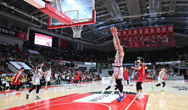 [서울=뉴시스] 프로농구 창원 LG의 아셈 마레이. (사진=KBL 제공) *재판매 및 DB 금지