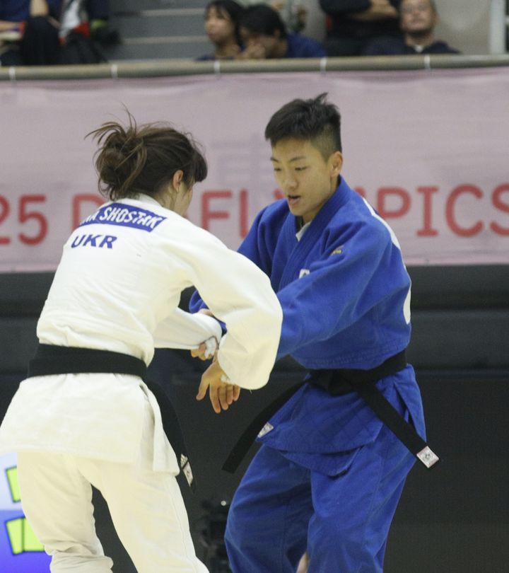 [서울=뉴시스] 16일 일본 무도관에서 열린 2025 도쿄 데플림픽 유도 여자 52㎏급에서 금메달을 획득한 정숙화(오른쪽) 선수의 경기 모습. (사진 = 대한장애인체육회 제공) *재판매 및 DB 금지