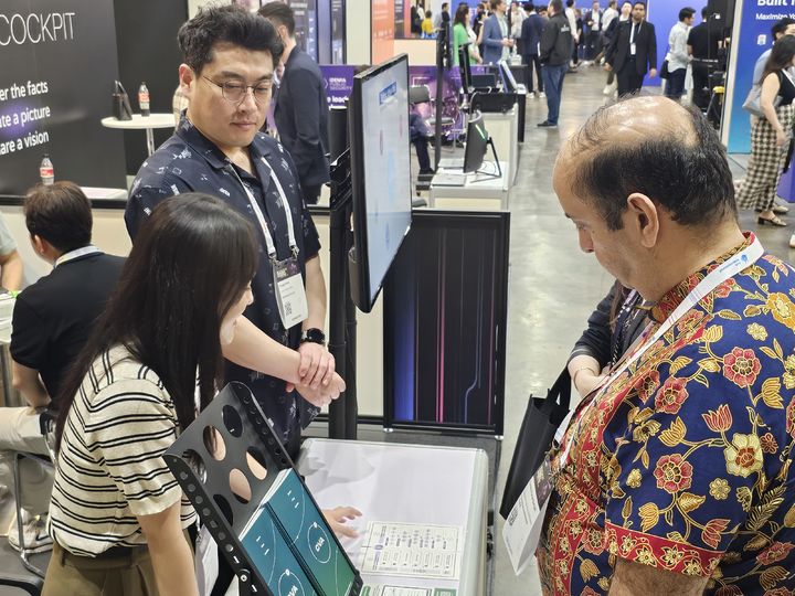 [부산=뉴시스] 지난 11일부터 14일까지 싱가포르에서 열린 아시아 최대 핀테크 행사 '2025 싱가포르 핀테크 페스티벌'에서 비피앤솔루션 부스 모습. (사진=부산테크노파크 제공) 2025.11.17. photo@newsis.com *재판매 및 DB 금지