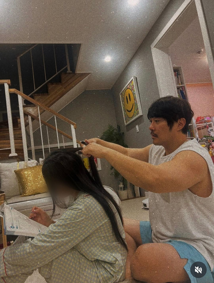 [서울=뉴시스] 가수 KCM이 큰 딸과의 근황을 공개했다. (사진=KCM 인스타그램 캡처) 2025.11.17. photo@newsis.com  *재판매 및 DB 금지