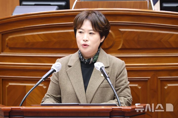 [전주=뉴시스]윤난슬 기자 = 온혜정 전북 전주시의원(우아 1·2동, 호성동). (사진=전주시의회 제공) 