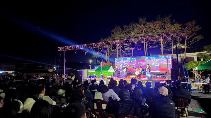 [거창=뉴시스] 거창군 청소년어울림마당 '왁자지껄' PROYOUTH2025 개최 (사진=거창군 제공) 2025. 11. 17. photo@newsis.com *재판매 및 DB 금지