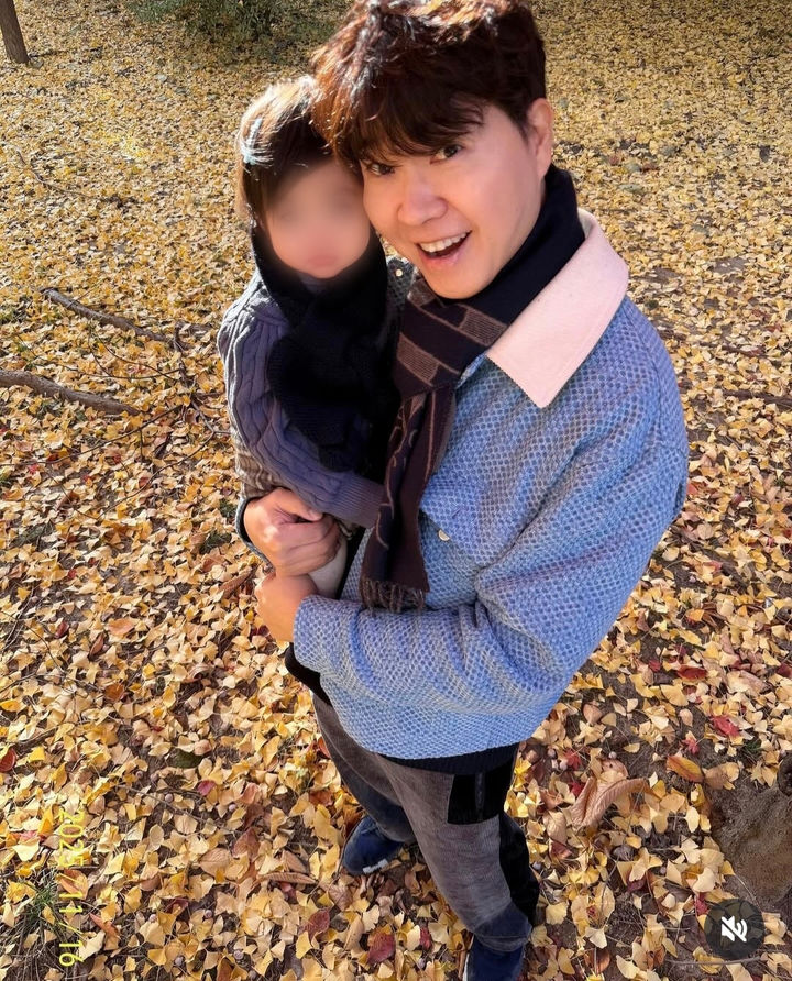 [서울=뉴시스] 박수홍이 딸과의 근황을 공개했다. (사진=박수홍 인스타그램 캡처) 2025.11.17. photo@newsis.com *재판매 및 DB 금지