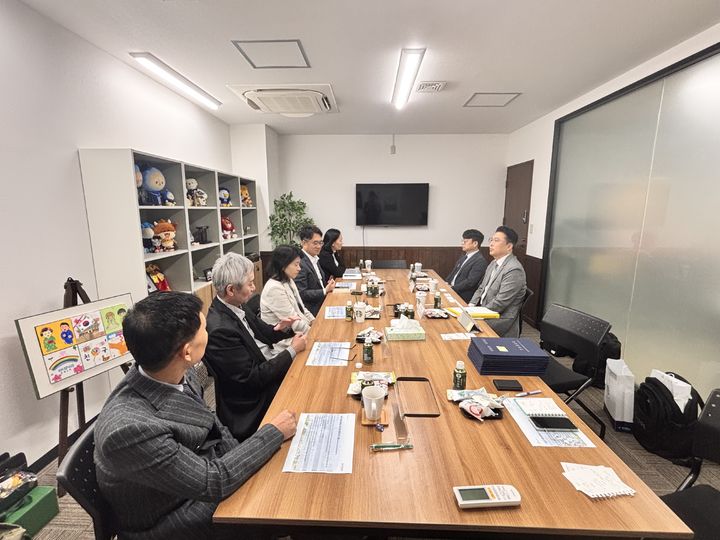 [서울=뉴시스] 명지대가 일본 전역에 소재한 15개 주일 한국교육원과 업무협약(MOU)을 체결했다. (사진=명지대 제공) 2025.11.18. photo@newsis.com *재판매 및 DB 금지