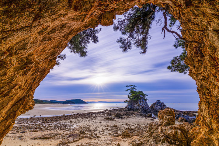 [보령=뉴시스]섬비엔날레 사진공모전 최우수작 '원산도의 아침'. (사진=보령시 제공) 2025.11.19. photo@newsis.com *재판매 및 DB 금지