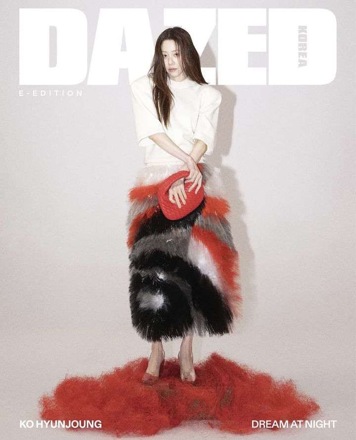 [서울=뉴시스] 배우 고현정이 패션 매거진 '데이즈드(DAZED)'와 함께한 화보를 공개했다. (사진=데이즈드 제공, 고현정 인스타그램 캡처) 2025.11.19. photo@newsis.com *재판매 및 DB 금지