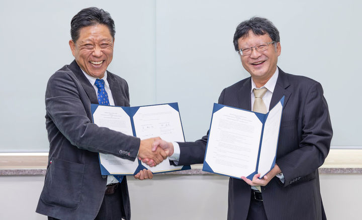 [진주=뉴시스]경상국립대, 일본 오사카공립대학과 학술교류 협정 체결.(사진=경상국립대 제공).2025.11.19.photo@newsis.com *재판매 및 DB 금지