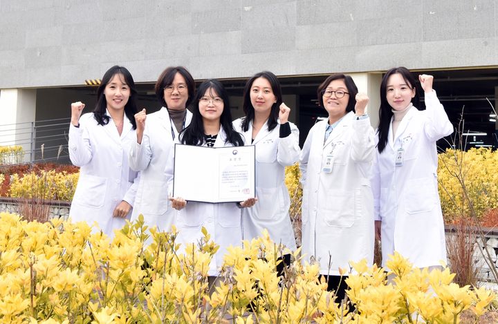 [화순=뉴시스] 화순전남대병원 의무기록팀. (사진=화순전남대병원 제공) 2025.11.19. photo@newsis.com *재판매 및 DB 금지