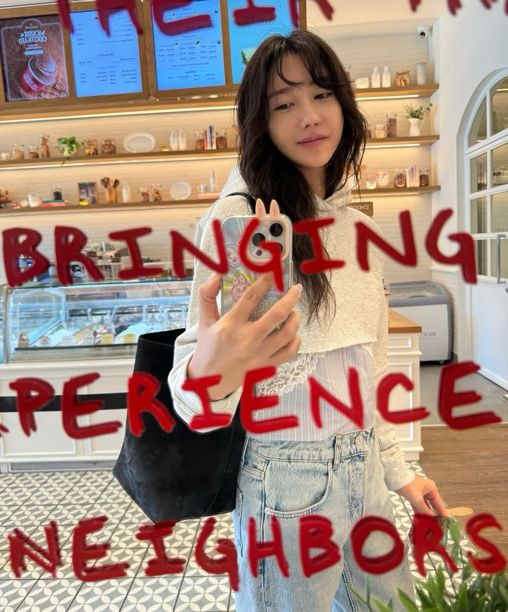 [서울=뉴시스] 배우 이지아. (사진=이지아 인스타그램 캡처) 2025.11.19. photo@newsis.com *재판매 및 DB 금지