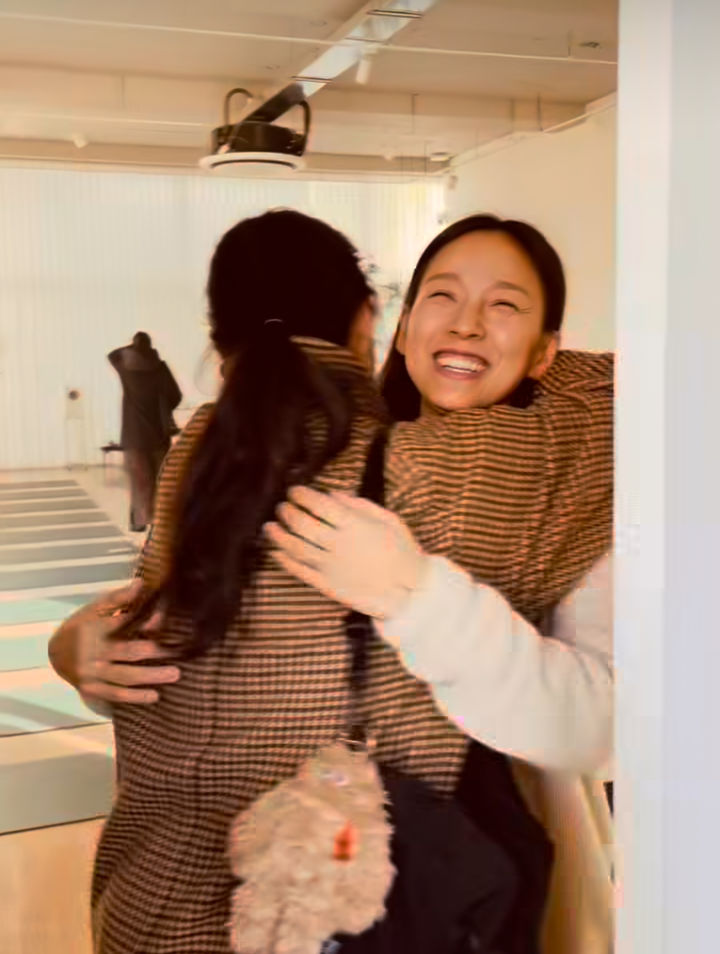 [서울=뉴시스] 배우 문소리(왼쪽)와 가수 이효리. (사진=문소리 인스타그램 캡처) 2025.11.19. photo@newsis.com *재판매 및 DB 금지