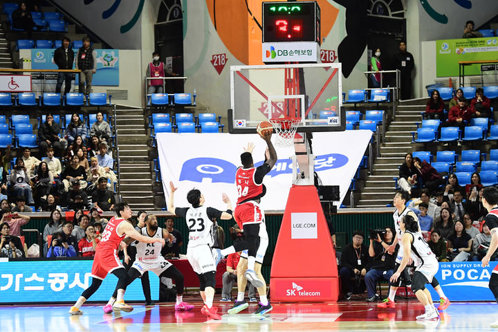 [서울=뉴시스] 프로농구 서울 SK의 자밀 워니. (사진=KBL 제공) *재판매 및 DB 금지